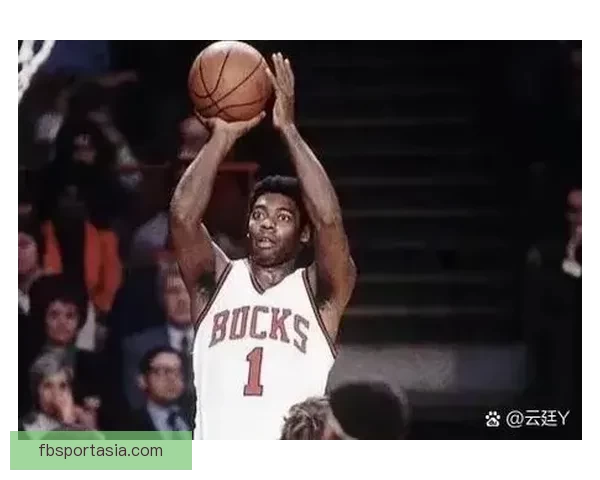 约基奇连续两季场均三双成就历史首位中锋引领NBA新篇章